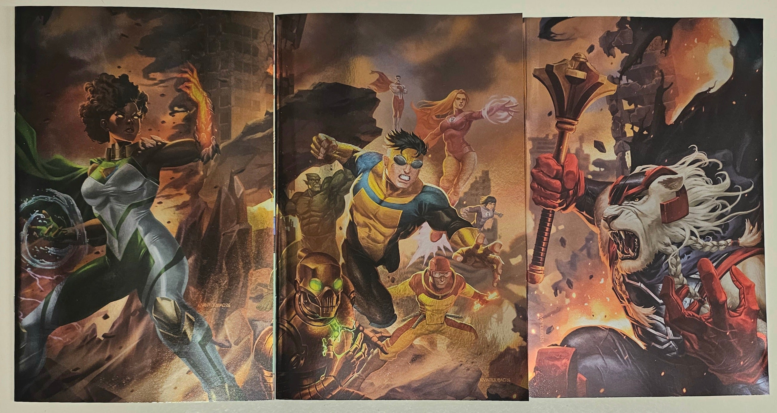 Capes 7 Invincible 1 Battle Beasts 7 Kevin Tolibao Foil Connecting Variant Set